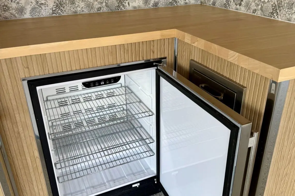 16c7c390681c41ed8cf0893029b8380c LargeOriginal.jpg