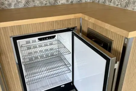 16c7c390681c41ed8cf0893029b8380c LargeOriginal.jpg