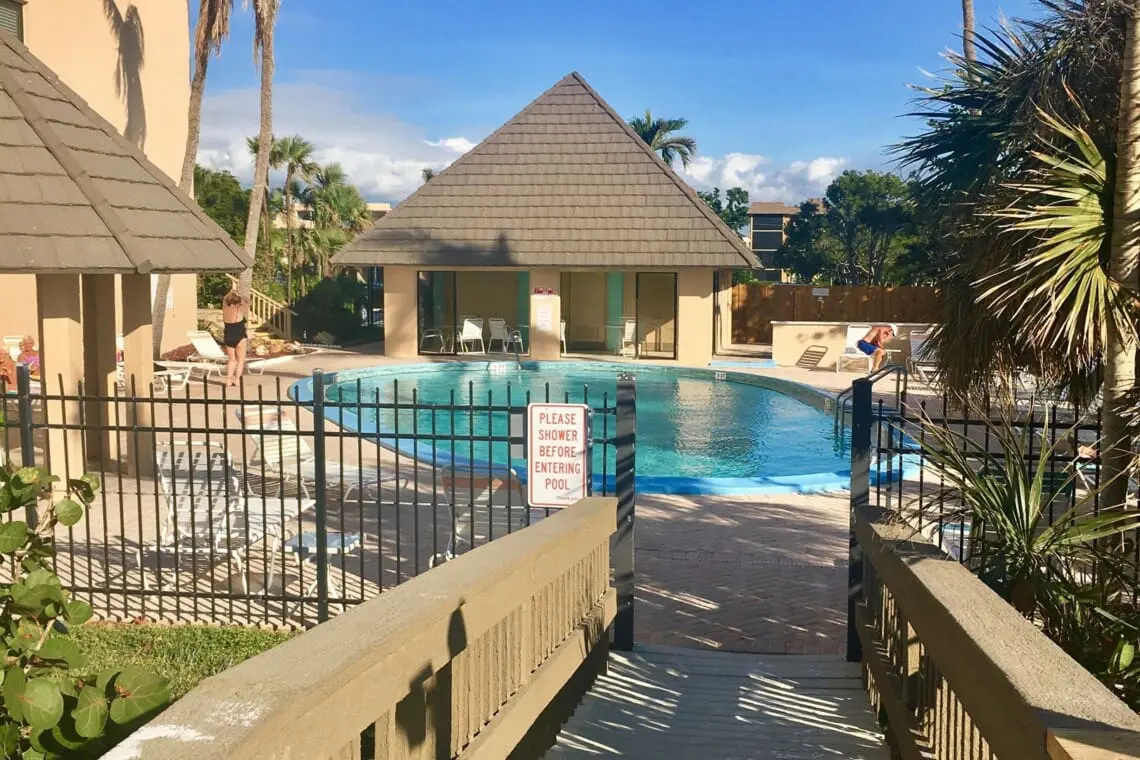 2045f8d587c84ce185418e4c460e0171 LargeOriginal.jpg