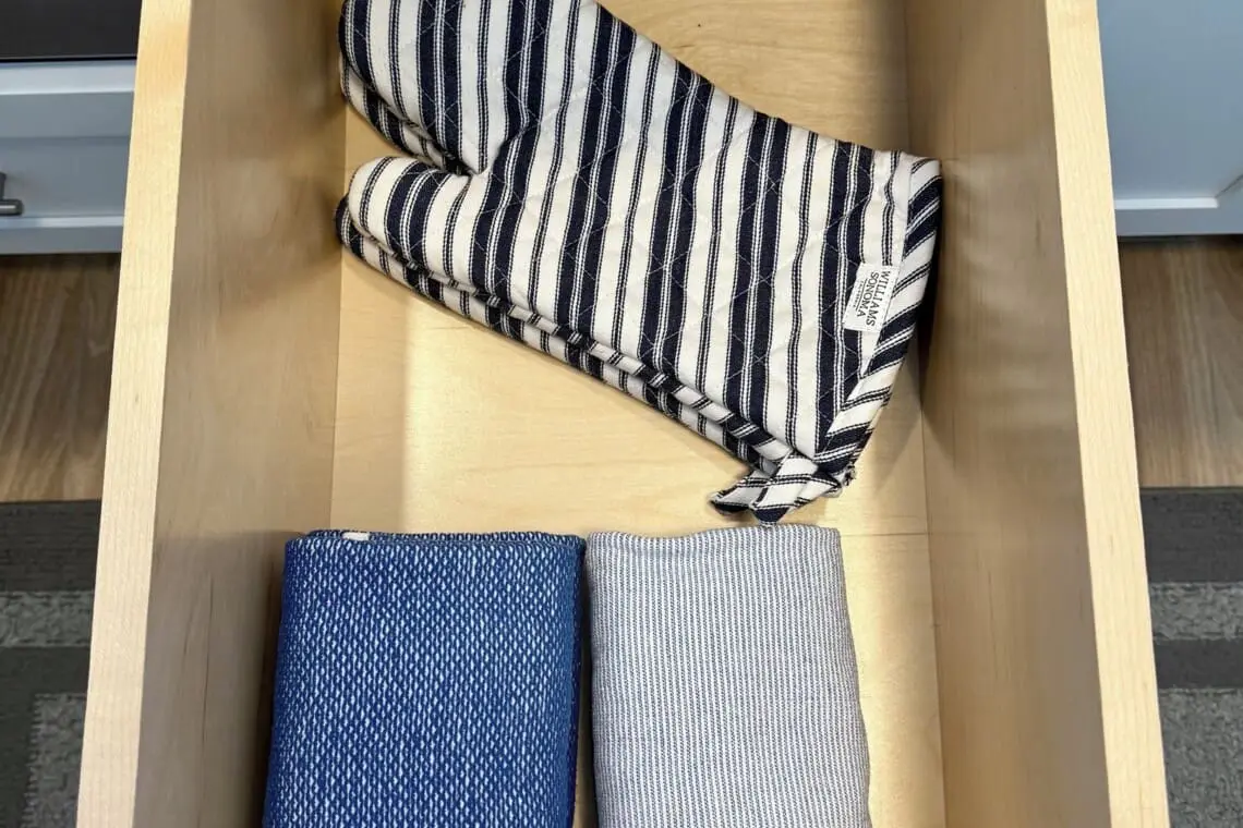 2c01360d6616406cbcc77c8015799f19 LargeOriginal.jpg