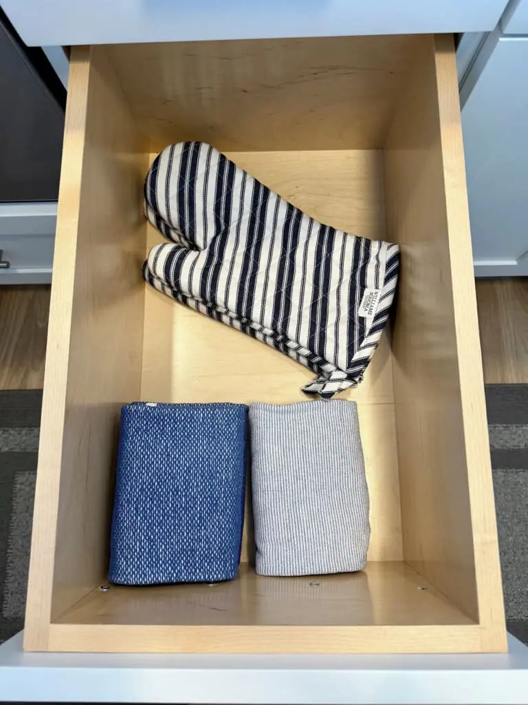 2c01360d6616406cbcc77c8015799f19 LargeOriginal.jpg