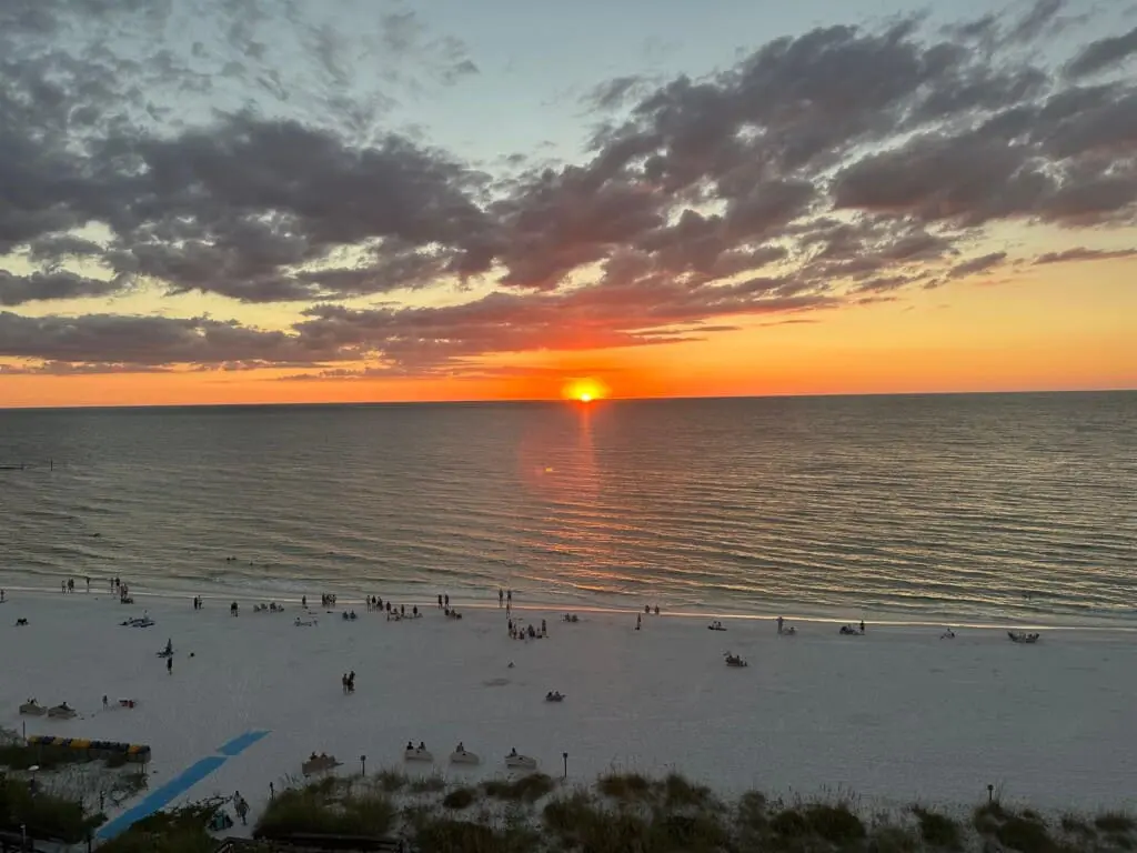 584f60efc1c0423eab919484b2396fc9 LargeOriginal.jpg