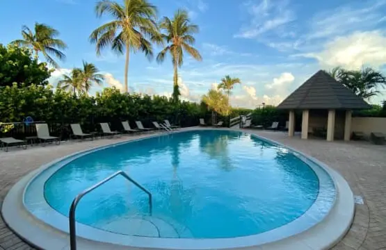 71f96151a44542969243fbcc296d01f7 LargeOriginal.jpg