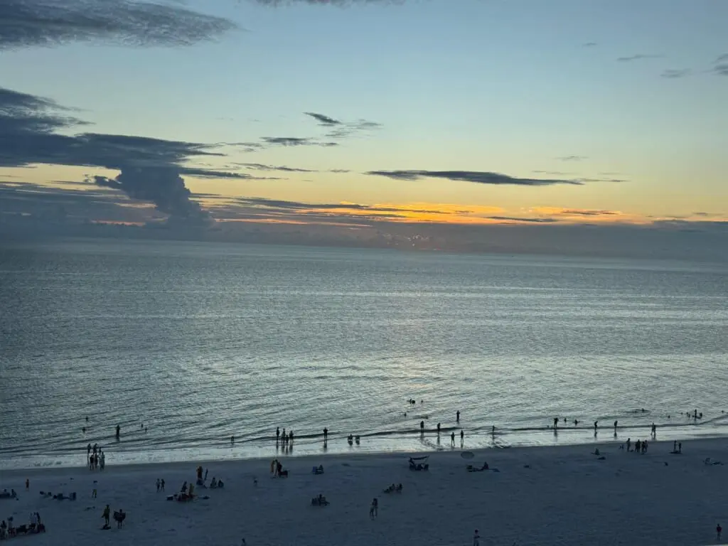 9ccd36edc9fd4cae9dbae97928599fd3 LargeOriginal.jpg