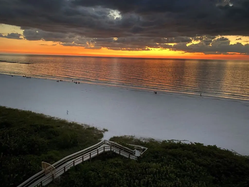 af992c19d1314efeb5da9576f3ef72c2 LargeOriginal.jpg