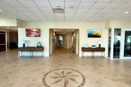 b10cc13ac9524a3d98da141c7c7b71ae LargeOriginal.jpg