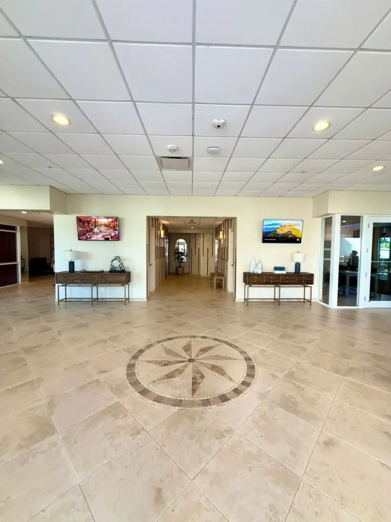 b10cc13ac9524a3d98da141c7c7b71ae LargeOriginal.jpg