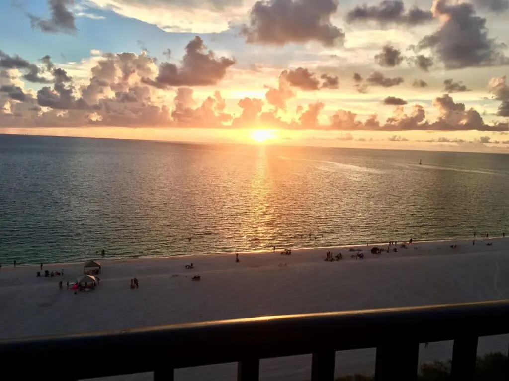 b49cb6f6471244669895e31308c100e8 LargeOriginal.jpg