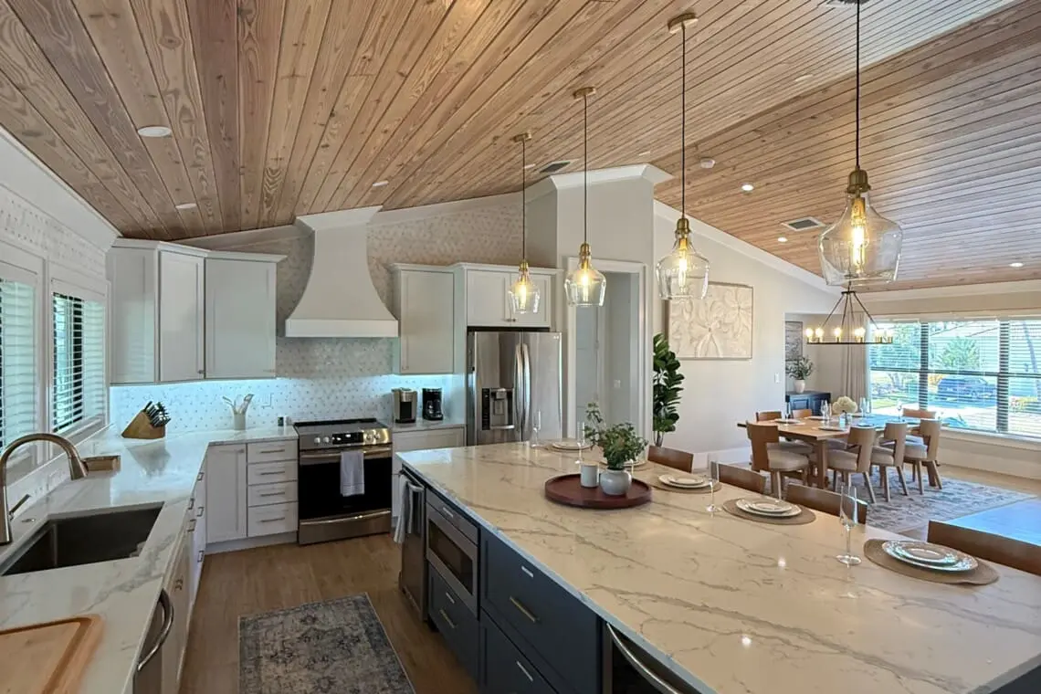 d2358b20570e444da994b32dfed7811a LargeOriginal.jpg